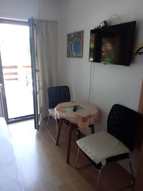 Guesthouse Marton Jezerce Zimmer foto